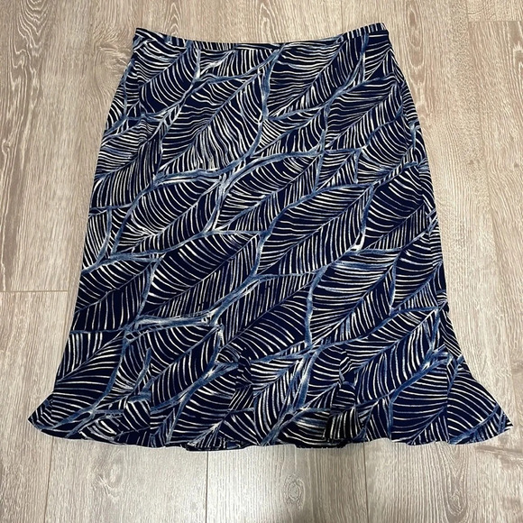 Express 2 piece skirt set leaf print L - Picture 12 of 16